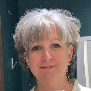 Meet your Posher, Stacie